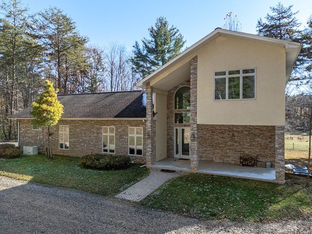 5981 Candy Mountain Road, Murphy, NC 28906