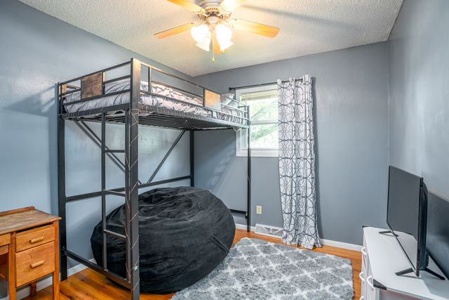 300 W Spring Street, Eldridge, IA 52748