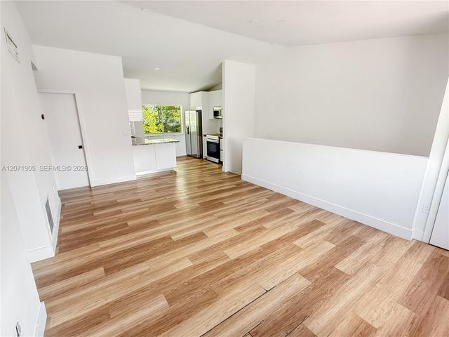 8035 Lake Drive 205, Doral, FL 33166