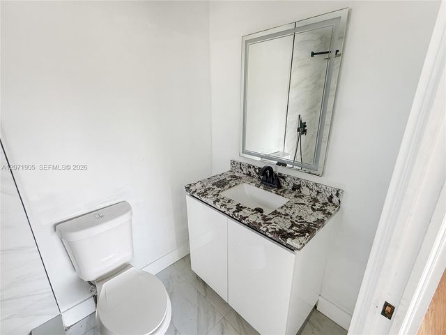 8035 Lake Drive 205, Doral, FL 33166