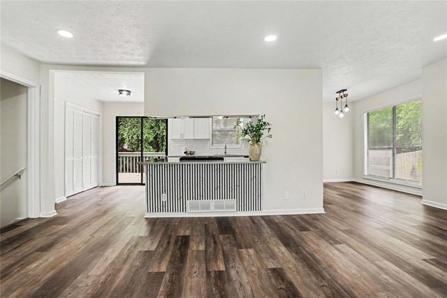 3415 Sheree Trail SW, Stone Mountain, GA 30087