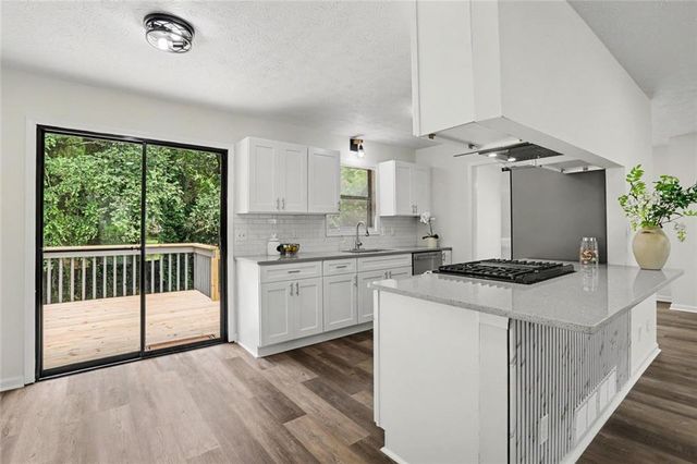 3415 Sheree Trail SW, Stone Mountain, GA 30087
