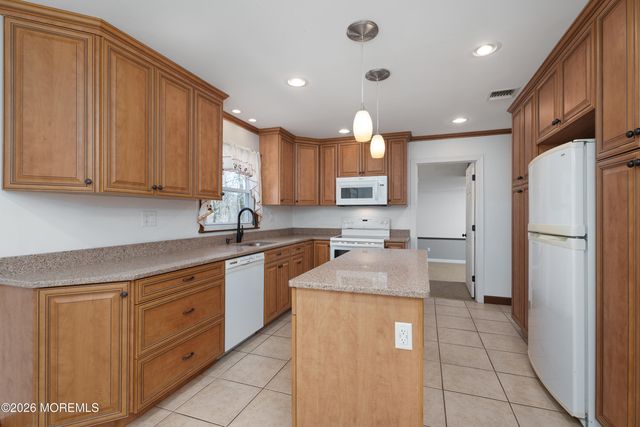 304 Schoolhouse Road, Monroe, NJ 08831