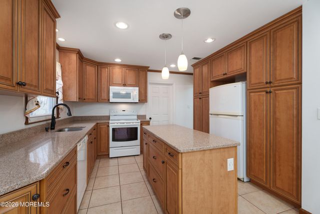 304 Schoolhouse Road, Monroe, NJ 08831