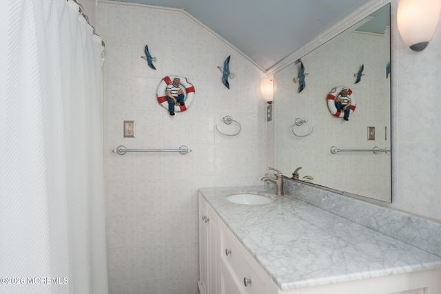 304 Schoolhouse Road, Monroe, NJ 08831