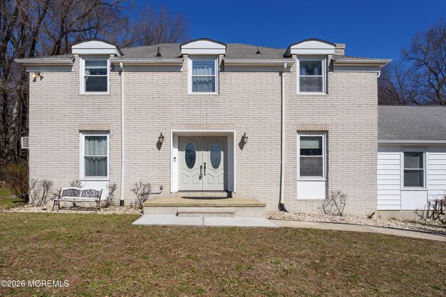 304 Schoolhouse Road, Monroe, NJ 08831