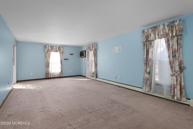 304 Schoolhouse Road, Monroe, NJ 08831