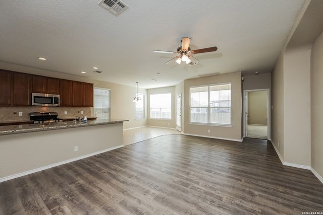10918 MUSTANG OAK DR, San Antonio, TX 78254