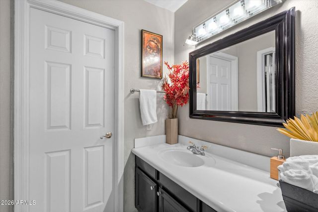 5950 N 78TH Street 226, Scottsdale, AZ 85250
