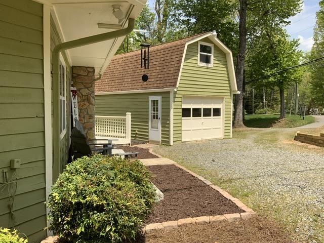 426 Shenendoa Dr., Ellijay, GA 30540