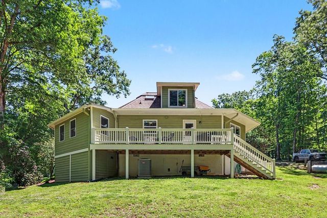 426 Shenendoa Dr., Ellijay, GA 30540