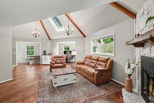 426 Shenendoa Dr., Ellijay, GA 30540