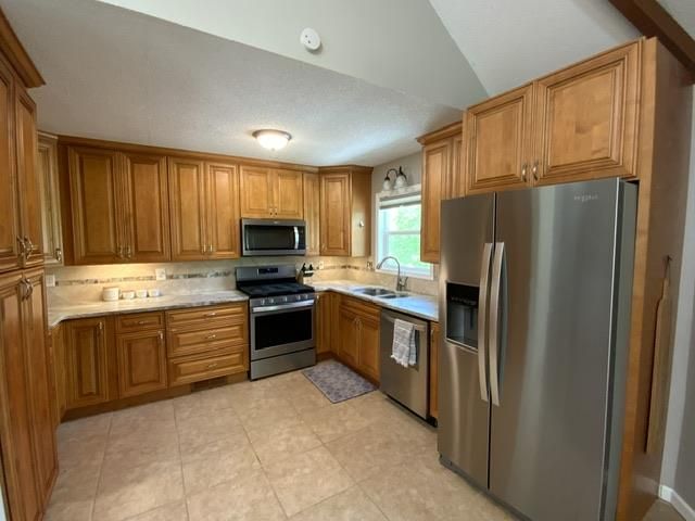 426 Shenendoa Dr., Ellijay, GA 30540