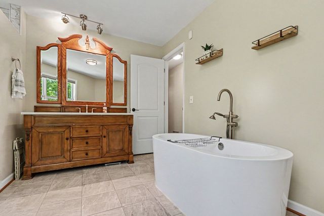 426 Shenendoa Dr., Ellijay, GA 30540