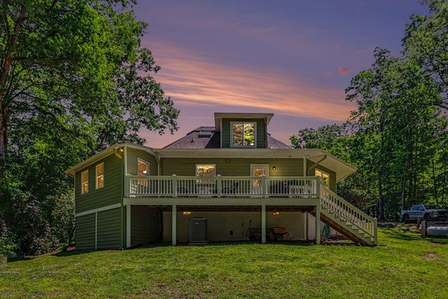426 Shenendoa Dr., Ellijay, GA 30540