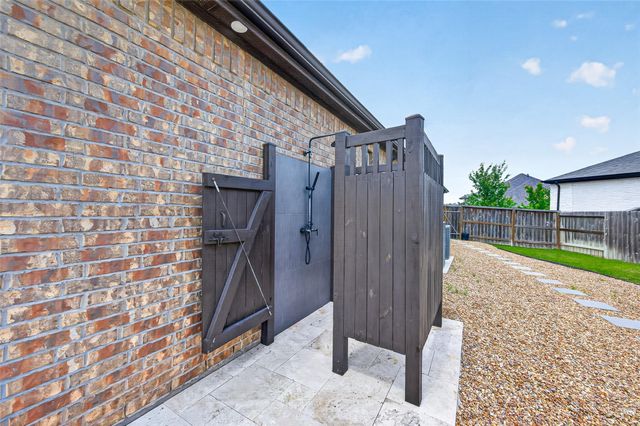 5003 Legend Ridge Court, Fulshear, TX 77441