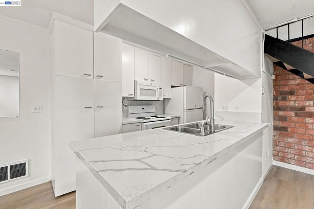 2201 Partridge Way 2, Union City, CA 94587