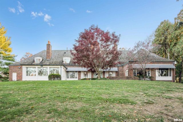 500 54TH Street A, Moline, IL 61265