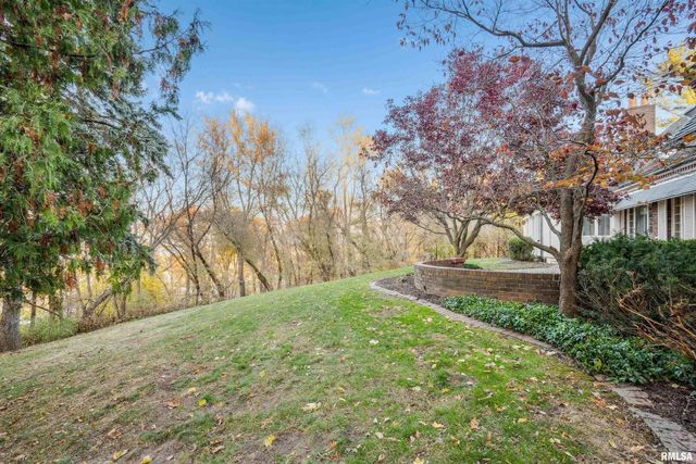 500 54TH Street A, Moline, IL 61265