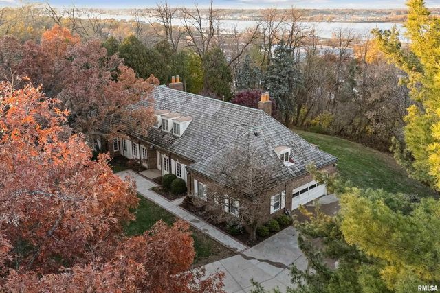 500 54TH Street A, Moline, IL 61265