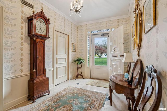 500 54TH Street A, Moline, IL 61265