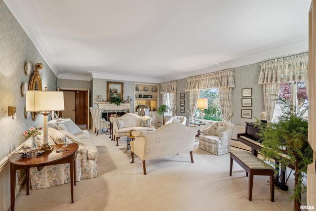 500 54TH Street A, Moline, IL 61265