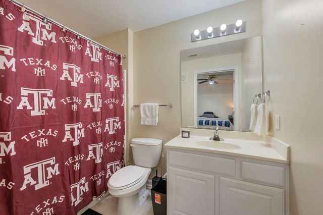 1725 Harvey Mitchell Parkway S 1814, College Station, TX 77840