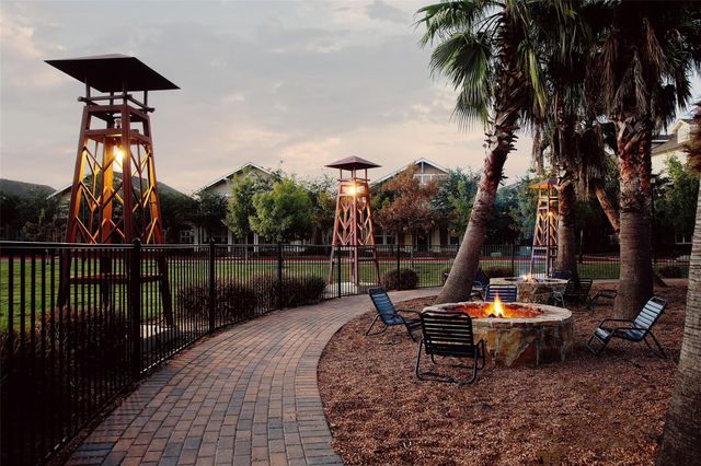 1725 Harvey Mitchell Parkway S 1814, College Station, TX 77840