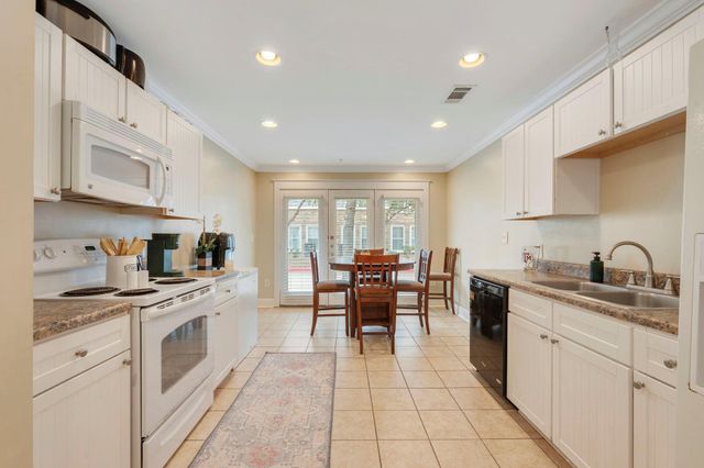 1725 Harvey Mitchell Parkway S 1814, College Station, TX 77840