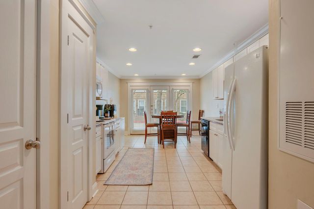 1725 Harvey Mitchell Parkway S 1814, College Station, TX 77840