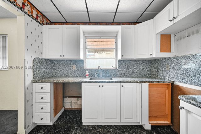 5300 Washington St R110, Hollywood, FL 33021