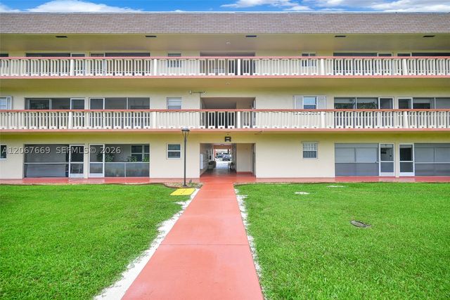 5300 Washington St R110, Hollywood, FL 33021