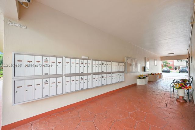 5300 Washington St R110, Hollywood, FL 33021