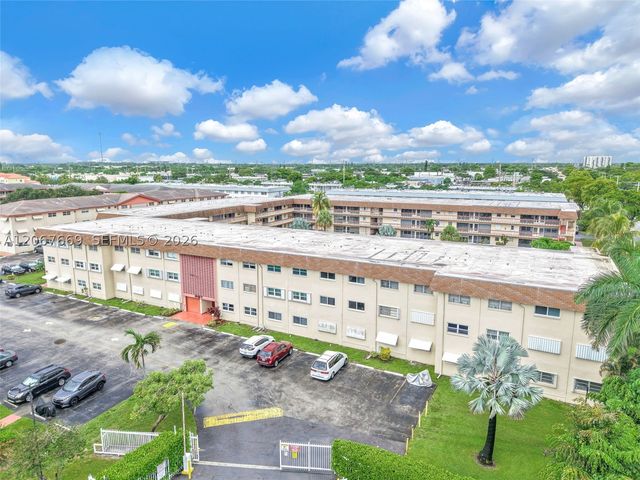 5300 Washington St R110, Hollywood, FL 33021