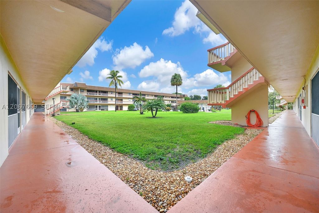 5300 Washington St R110, Hollywood, FL 33021