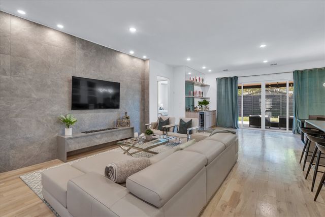 7519 Robin Road, Dallas, TX 75209