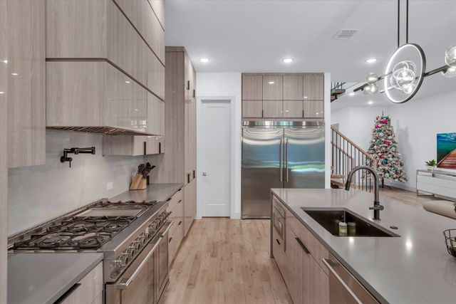 7519 Robin Road, Dallas, TX 75209