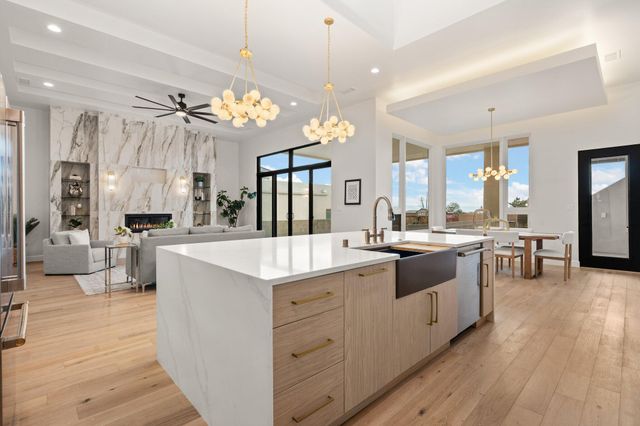 1232 21st Avenue SE, Rio Rancho, NM 87124