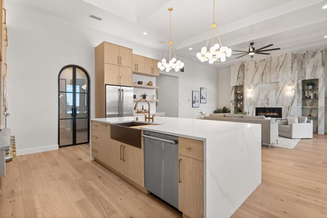 1232 21st Avenue SE, Rio Rancho, NM 87124