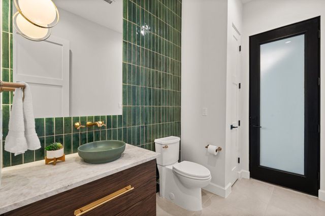 1232 21st Avenue SE, Rio Rancho, NM 87124