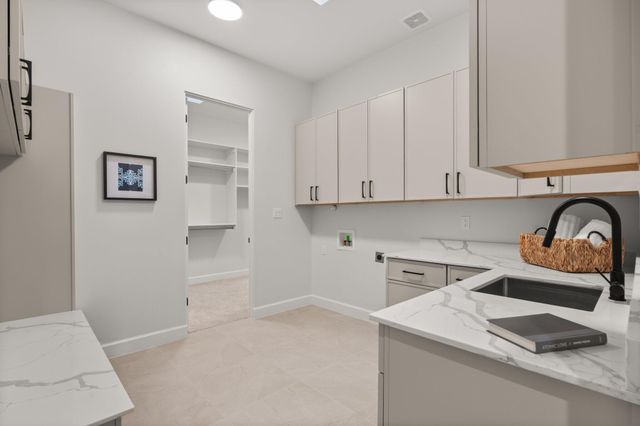 1232 21st Avenue SE, Rio Rancho, NM 87124