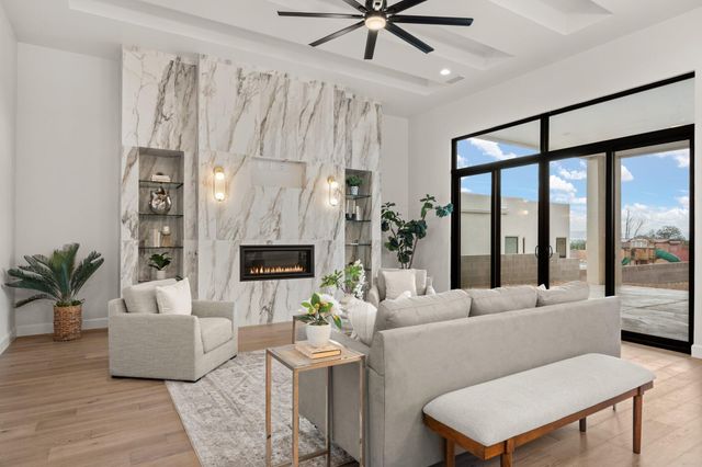 1232 21st Avenue SE, Rio Rancho, NM 87124