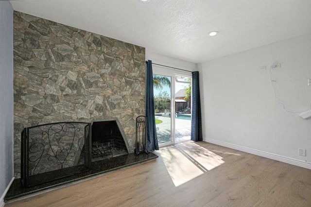 5 Terranova Dr, Antioch, CA 94509