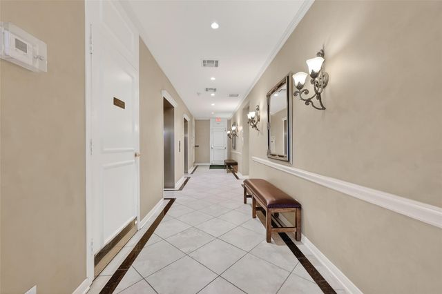 14655 Champion Forest Drive 502, Houston, TX 77069