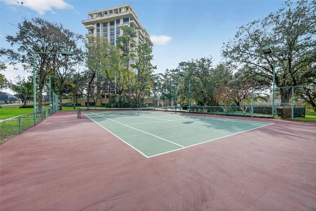 14655 Champion Forest Drive 502, Houston, TX 77069