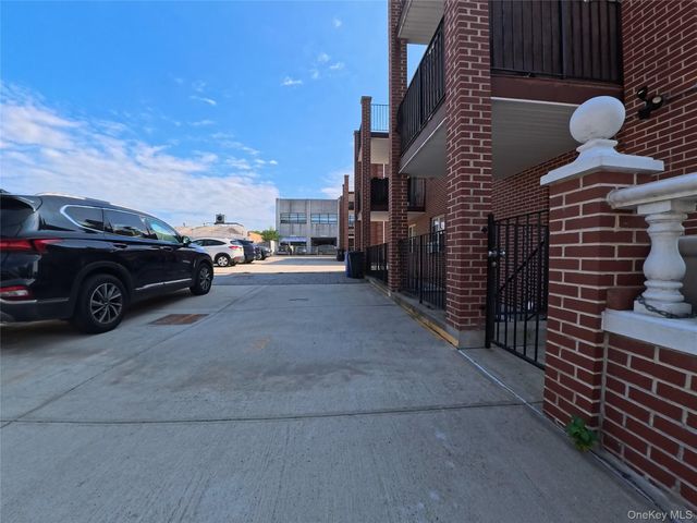 220-03 64th Avenu 1FL, Oakland Gardens, NY 11364