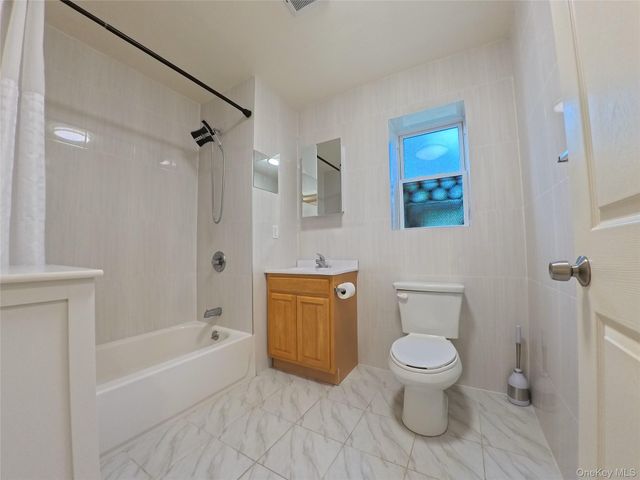220-03 64th Avenu 1FL, Oakland Gardens, NY 11364