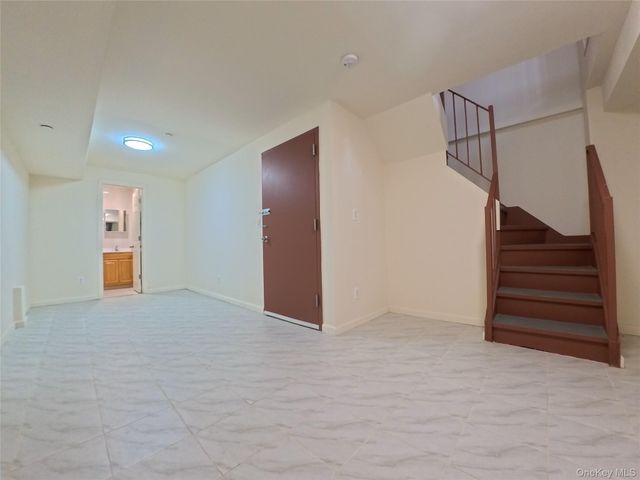 220-03 64th Avenu 1FL, Oakland Gardens, NY 11364