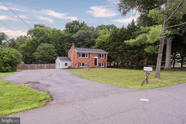 20212 BROAD RUN DR, Sterling, VA 20165
