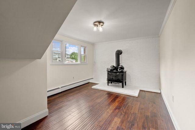 20212 BROAD RUN DR, Sterling, VA 20165